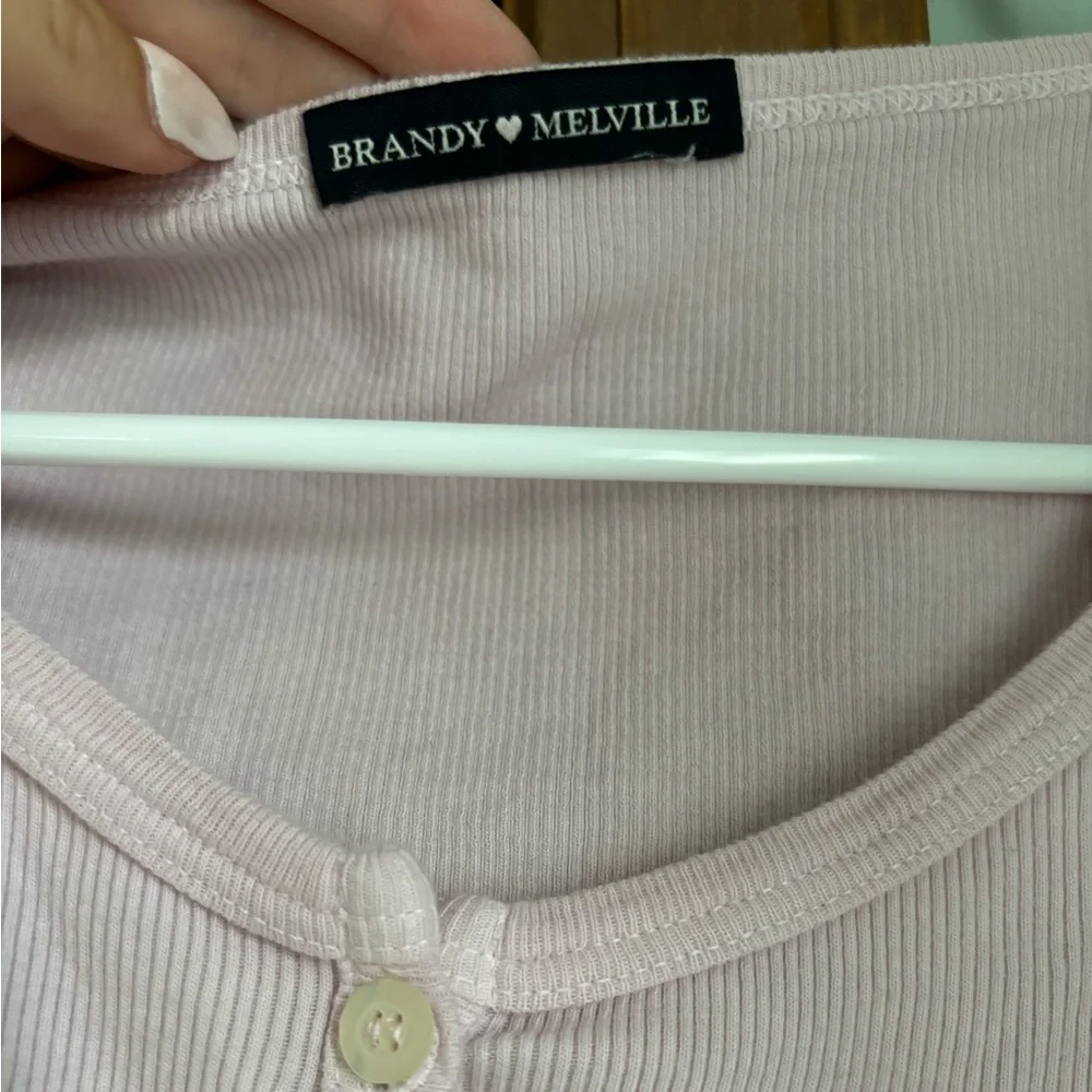 Brandy melville cropped pink button up - Picture 2 of 2